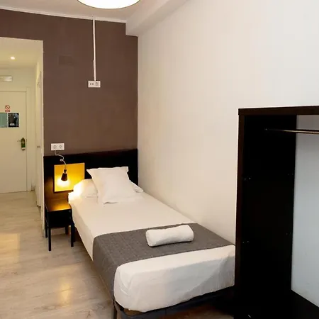Easy Sants By Bossh! (adults Only) Hostel *