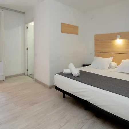 Vandrarhem Easy Sants By Bossh! (adults Only) Barcelona