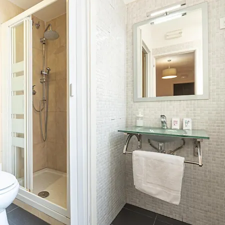 Easy Sants By Bossh! (adults Only) Vandrarhem *
