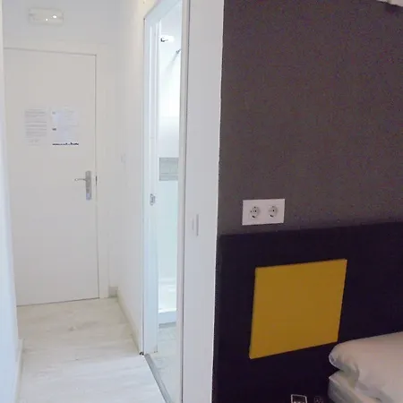 Easy Sants By Bossh! (adults Only) Vandrarhem