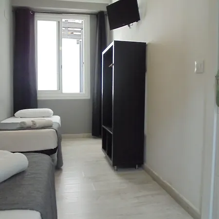 Easy Sants By Bossh! (adults Only) Vandrarhem *
