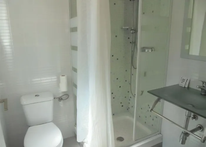 Easy Sants By Bossh! (adults Only) * Barcelona