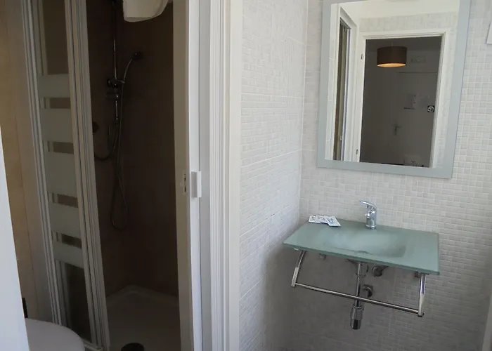 Easy Sants By Bossh! (adults Only) * Barcelona